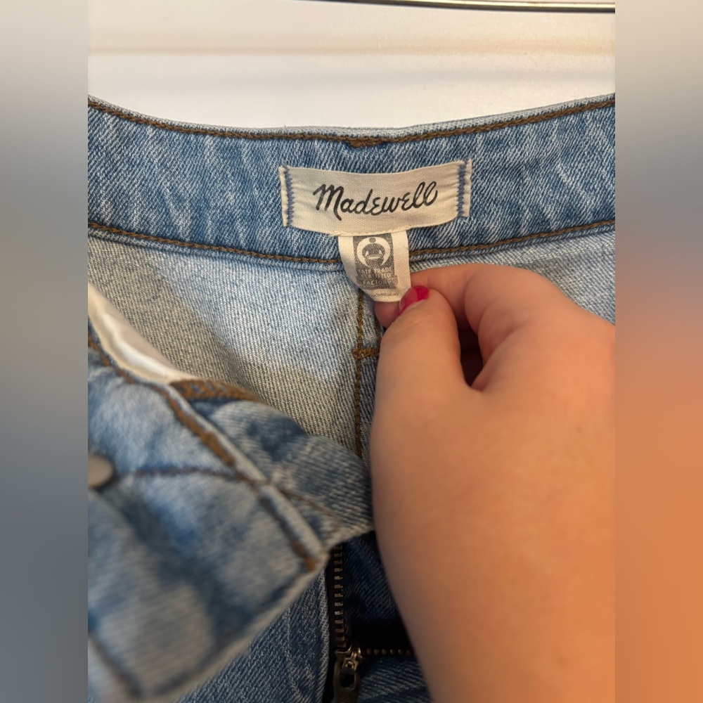 Madewell Curvy Wide-Leg Crop Jeans - Picture 3 of 4
